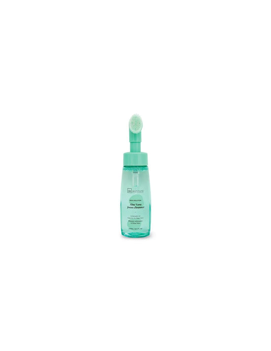 Limpiador en espuma de aloe vera del IDC Institute (240 ml)